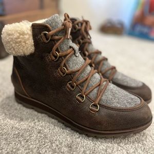 Sorel Harlow Lace Cozy